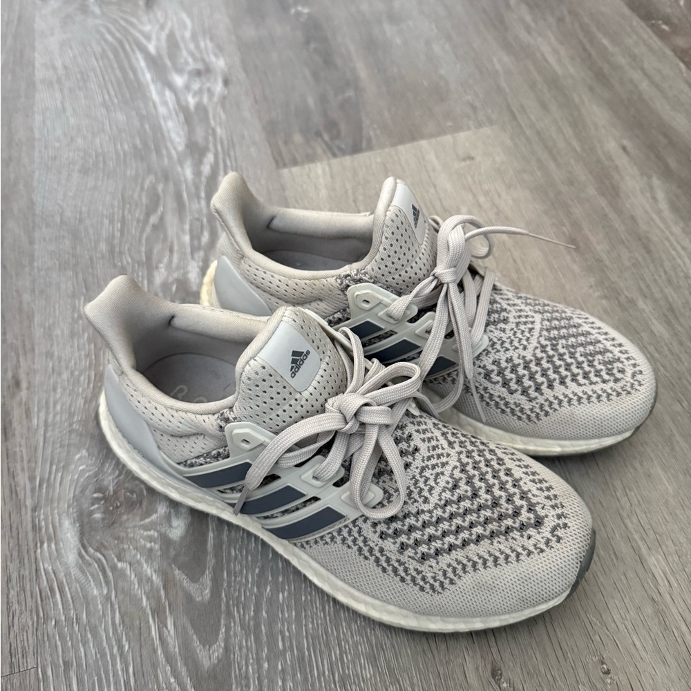 Women’s sneakers